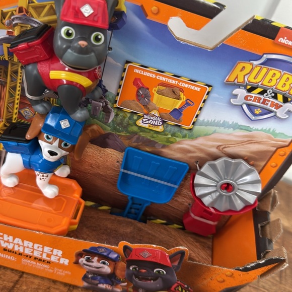 Kinetic Sand - Paw Patrol Rubble & Crew Charger & Wheeler Build It Pack - Picture 3 of 3